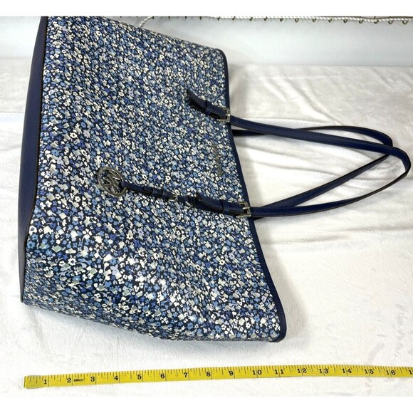 Michael Kors Large Navy Blue Floral Travel Jet Set Carry All Tote Bag - Picture 9 of 15